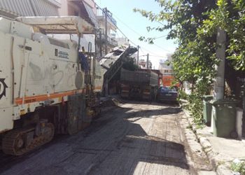 Εργασίες ασφαλτόστρωσης στο Παλαιό Ηράκλειο