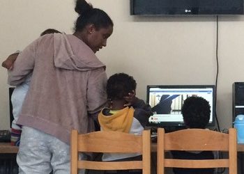 Επίσκεψη στους πρόσφυγες