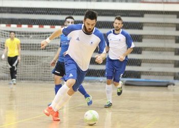 Εμφατική νίκη για τον Δούκα