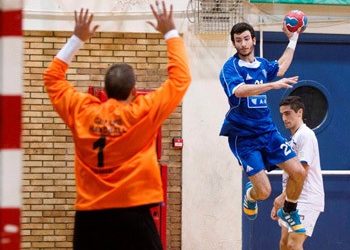 «Υποκλίθηκε» στον Φίλιππο