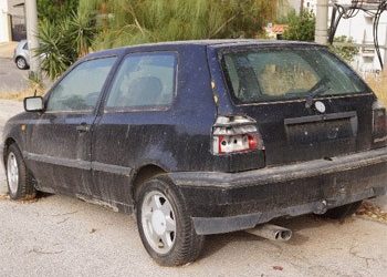 Απομακρύνονται τα εγκαταλειμμένα οχήματα