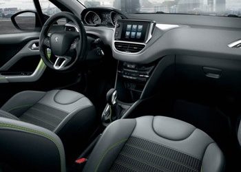 ΝEO PEUGEOT 208: Επικεντρωμένη ενέργεια!