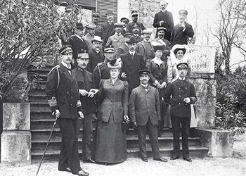 Ενθουσιώδης υποδοχή στον βασιλιά της Ιταλίας