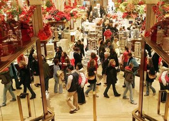 Γέμισαν με κόσμο οι αγορές