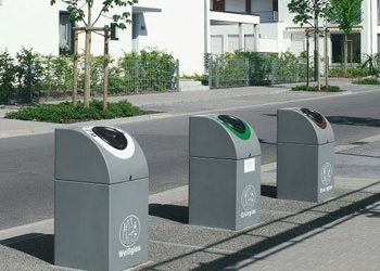 Βυθιζόμενοι κάδοι στην πλατεία Αγίας Παρασκευής