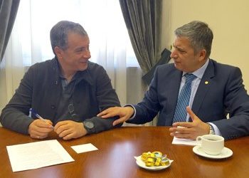 Πατούλης – Θεοδωράκης για οικονομικά Δήμων και προσφυγικό