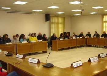 Αποχαιρετισμός στους πενταμηνίτες