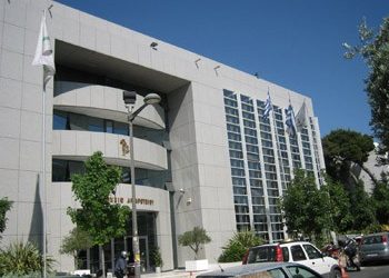 Αλλάζει τα 3/5 των αντιδημάρχων ο Γ. Πατούλης