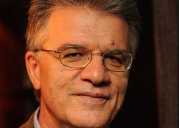 «Στον αέρα τα έργα του κλειστού Πεύκης»