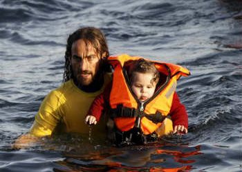 «Χαμόγελο στο Αιγαίο» για τα προσφυγόπουλα