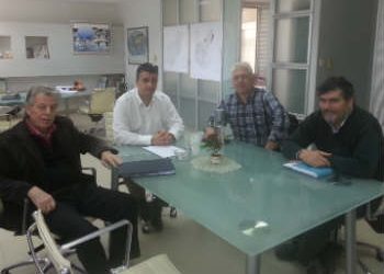 Μανιατογιάννης με αντιπροσώπους φυσικού αερίου