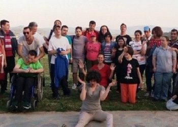 Καθαρισμός του πάρκου Νεαπολέως από τα ΑμεΑ