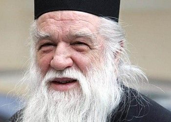 «Να του σαπίσει το χέρι αν υπογράψει διατάγματα αθεΐας»