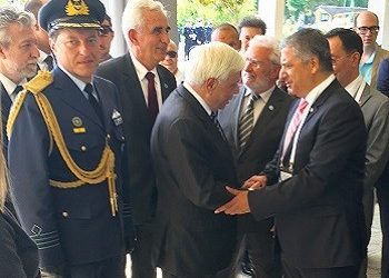 Στην αφή της ολυμπιακής φλόγας