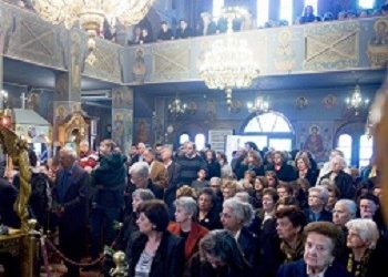 Άχραντα Πάθη με θρησκευτική κατάνυξη