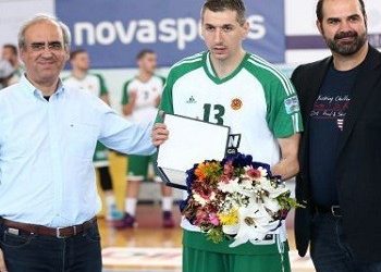 H Κηφισιά βράβευσε τον Δημήτρη Διαμαντίδη