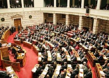 Στο τέλος του 2016 το θέμα των ειδικών μισθολογίων