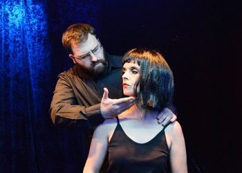 «Ρέπλικα» της Στέλλας Μαρή