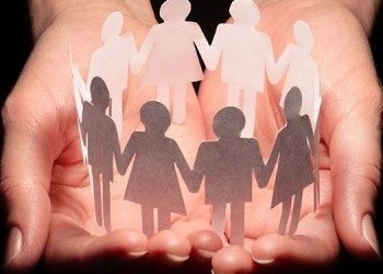 Διανομή τροφίμων από το πρόγραμμα ΤΕΒΑ