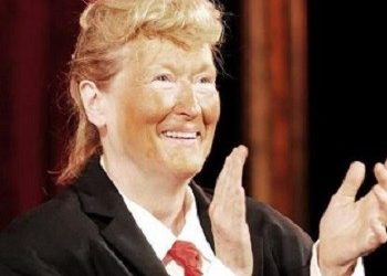 Η Μέριλ Στριπ ντύθηκε… Τραμπ