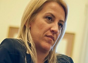 Δεν τους κλείνουν την πόρτα