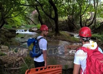 Τραγωδία στο φαράγγι του Βουραϊκού | Εντοπίστηκε νεκρό το 9χρονο αγόρι