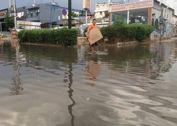 Καταιγίδες και χαλάζι έκαναν άνω - κάτω όλη τη χώρα