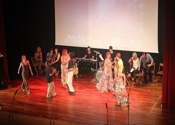 Σε πάρτι μουσικών ακουσμάτων ’70 ο δήμαρχος