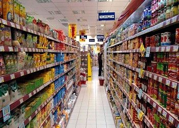 Πινγκ πονγκ ανακοινώσεων για τα σούπερ μάρκετ