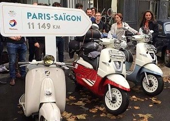 11.149 χλμ Παρίσι - Σαϊγκόν με Peugeot Django 125