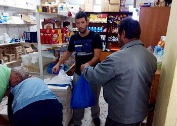 Διανομή νωπών ψαριών από το Κοινωνικό Παντοπωλείο