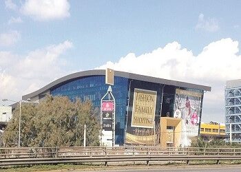 Golden Hall: «Ναι» στην επέκταση αλλά με ρήτρες Καραμέρου