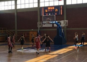 Με το «δεξί» η πρεμιέρα της «Αγίας»