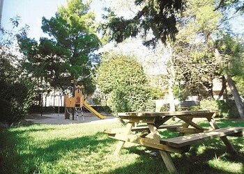 Ετοιμοπαράδοτες 4 νέες παιδικές χαρές