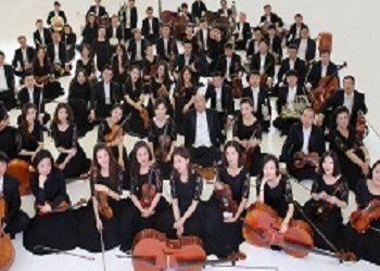 H Συμφωνική Ορχήστρα του Θιάσου Όπερας και Χοροδράματος της Κίνας