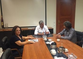 Mε τον πρόεδρο του Συνεταιρισμού Κεραμικής Αμαρουσίου