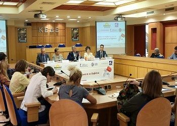 Διευρύνεται η ενημέρωση για αντιβιοτικά-εμβόλια