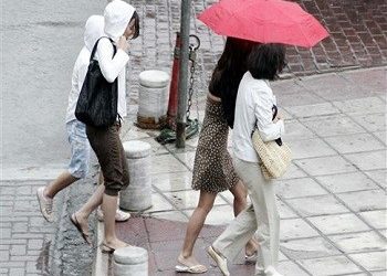 Καταιγίδες, ισχυροί άνεμοι και χαλάζι την Παρασκευή