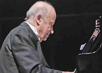 Μίμης Πλέσσας | «Απεχθάνομαι  τους “δήθεν”»