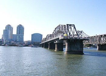 Ο άξονας  «γεφυρώνεται»  κι άλλο!