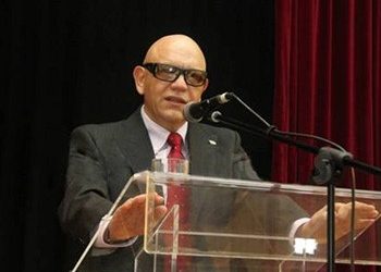 Σπύρος Παπασπύρος: «Αλλαγή προσώπων ή πολιτικής»;