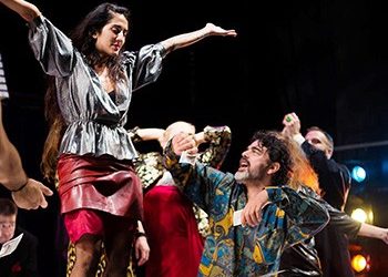 «Αυτή η νύχτα  μένει»…