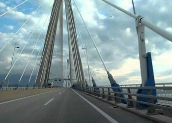 Αυτοκτονία - σοκ: Πήδηξε από τη γέφυρα Ρίου - Αντιρρίου