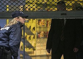 Διάρρηξη στο κατάστημα «Γερμανός» στην Πεύκη