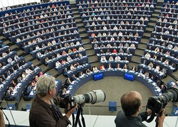 Φωνάζουν οι κλέφτες!