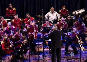 Χειροκροτήματα για τη Φιλαρμονική Χαλανδρίου