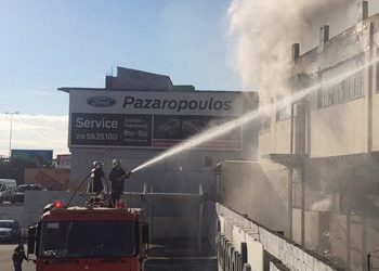 Μεγάλη φωτιά σε βιοτεχνία στον Κηφισό