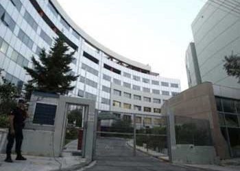 Δεν επιστρέφει η κυβέρνηση τα χρήματα για τις τηλεοπτικές άδειες