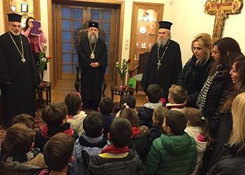 Τα κάλαντα στον μητροπολίτη κ. Κύριλλο