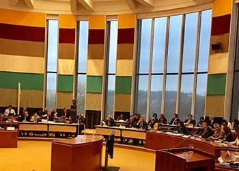 «Οι τοπικές κοινωνίες να αποφασίζουν για τον τόπο τους»